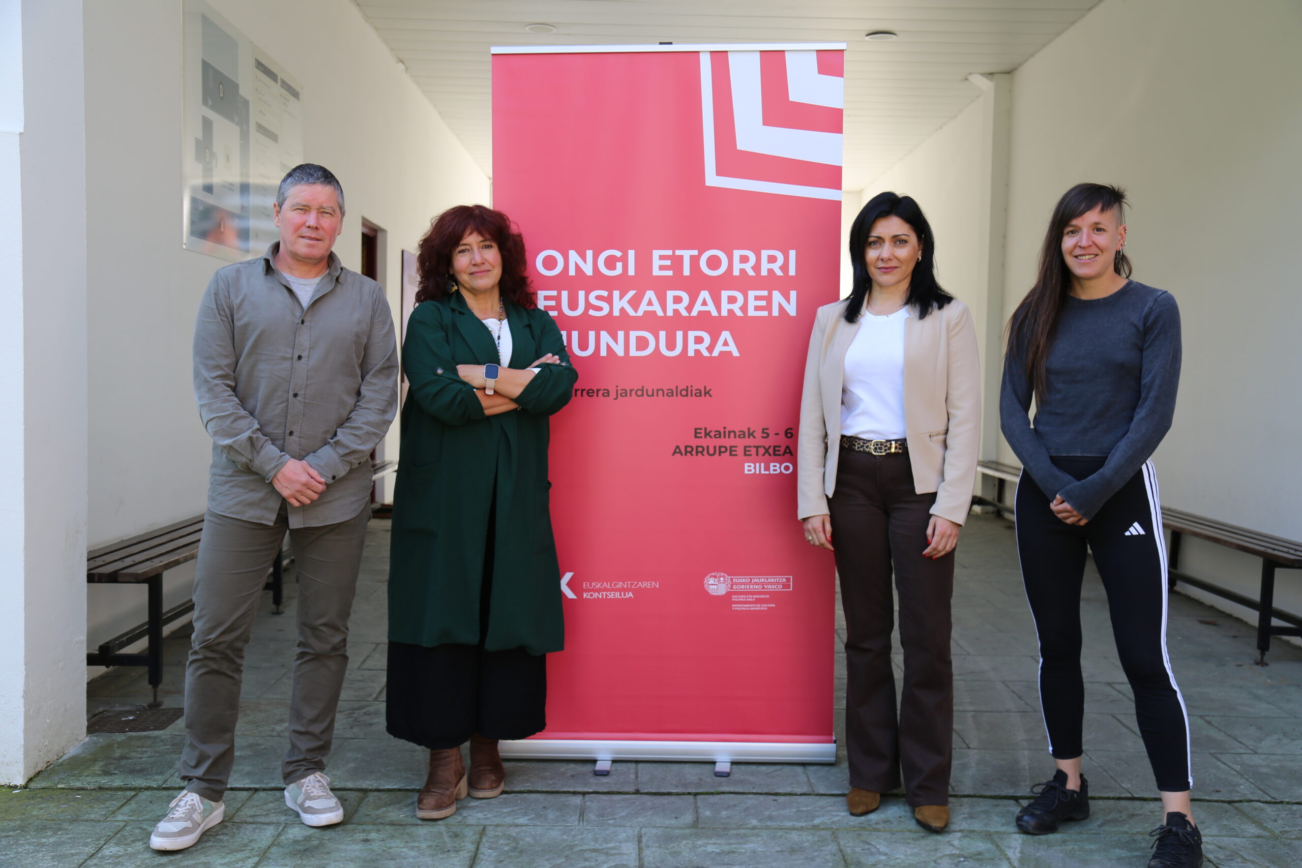 Aitor Aldasoro (Jaurlaritza), Idurre Eskisabel (Kontseilua), Sonia Rodríguez (Jaurlaritza) eta Aize Otaño (Kontseilua), jardunaldien aurkezpenean.