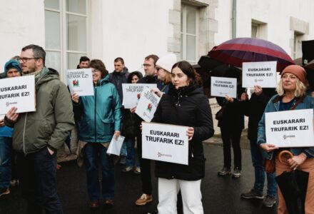 EUSKARARI TRUFARIK EZ - EUSKARAREN ERAKUNDE PUBLIKOA EEP - EUSKAL KONFEDERAZIOA